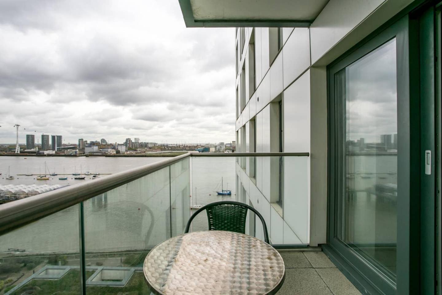Guestready - Comfort By The Thames, W/ Balcony Λονδίνο Εξωτερικό φωτογραφία